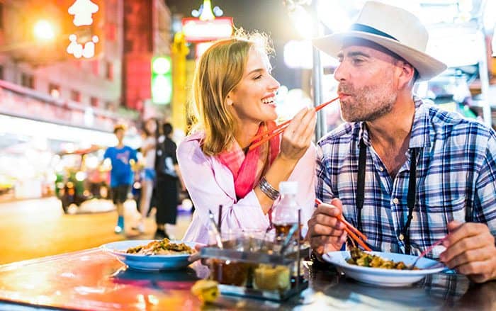 PRIVATE WALKING FOODIE TOUR IN HO CHI MINH CITY