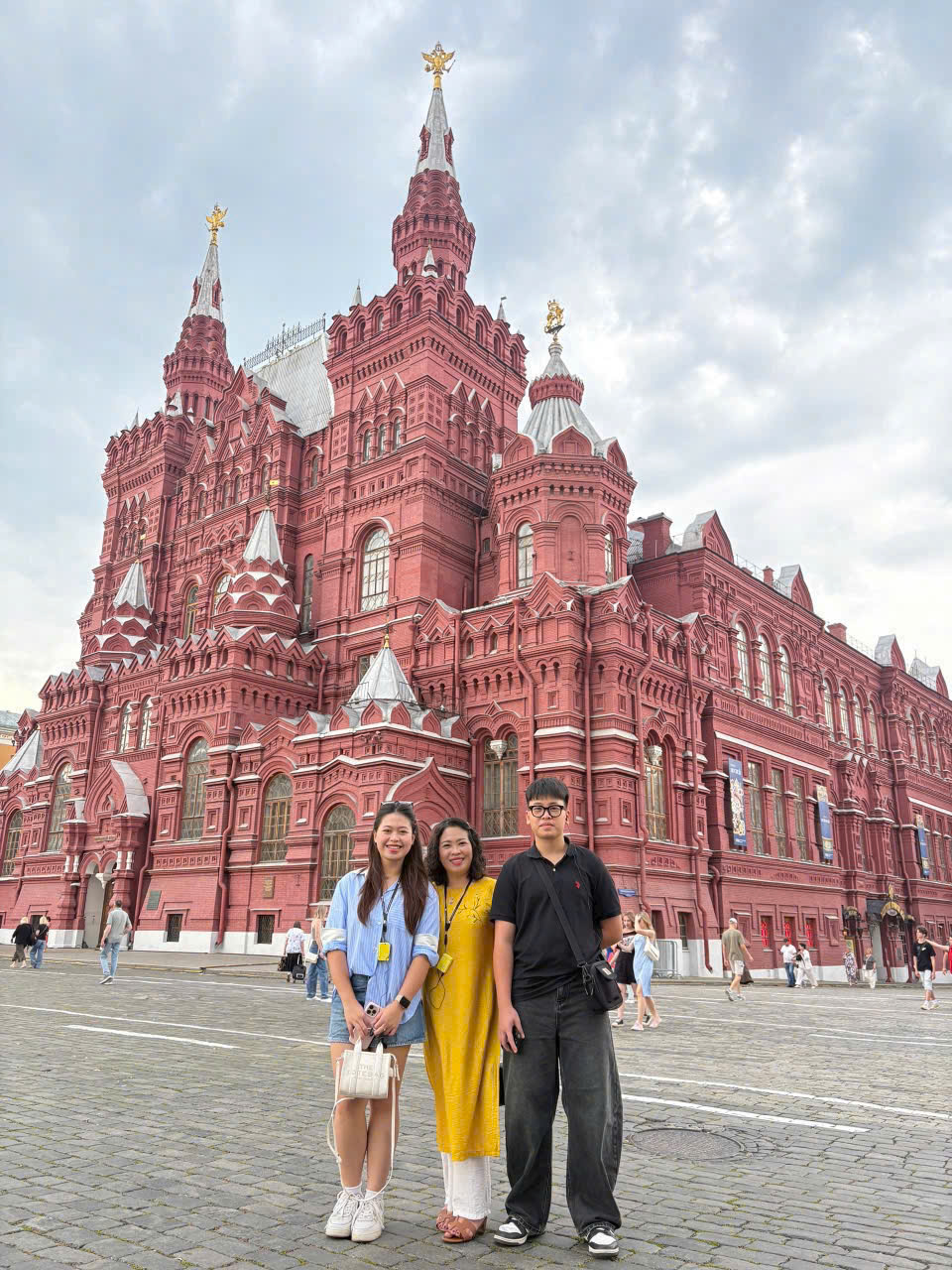 Tour Nga khởi hành 08052026