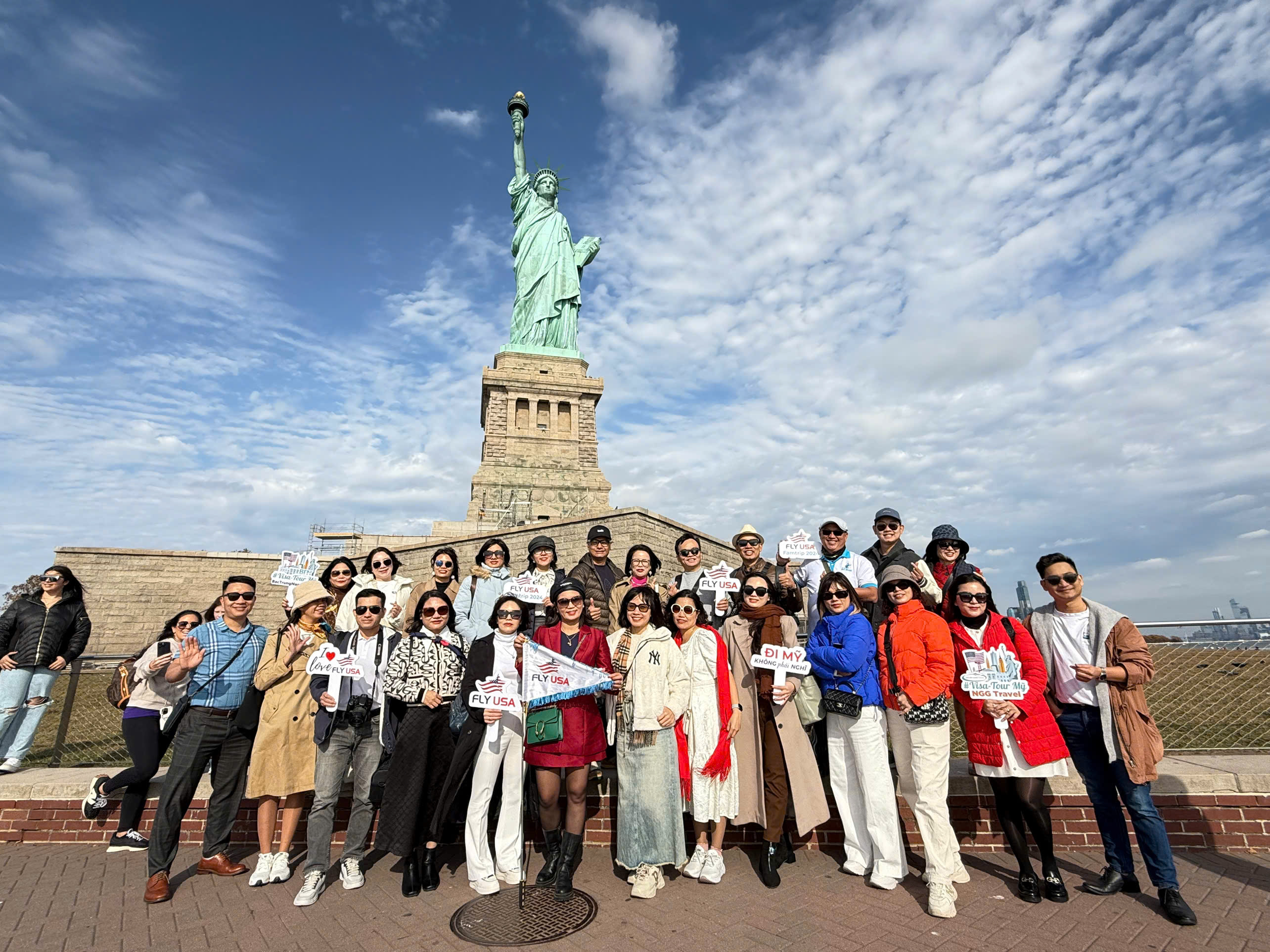 KHỞI ĐẦU HÀNH TRÌNH KHÁM PHÁ MỸ - ĐOÀN FAMTRIP FLY USA